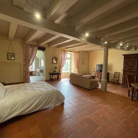 Chateau Du Montellier Bed & Breakfast Le Montellier